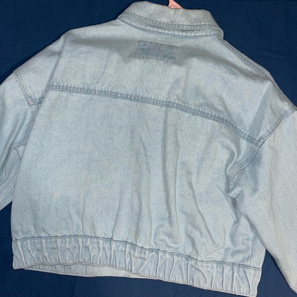 Cute Jean Jacket 😍 - Picture 3 of 3